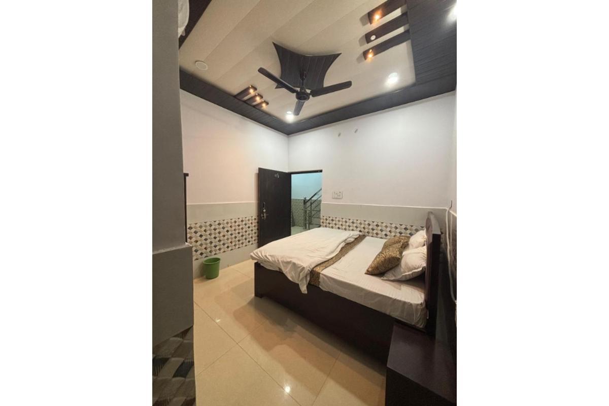 Rudra Inn Ayodhya Exterior foto